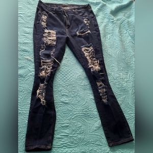 Fashion Nova destroyed skinny jeans 2x